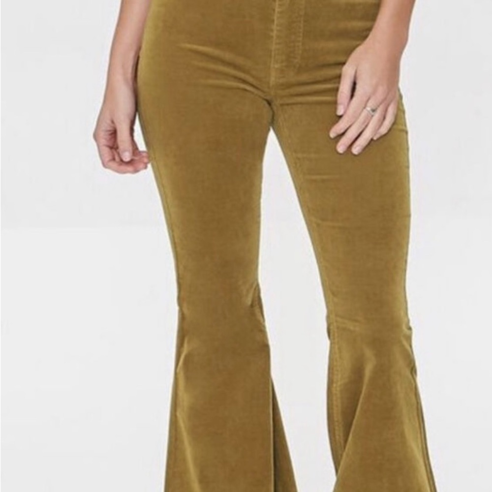 FOREVER 21 Women's Velvet Flared Dark Mustard Pants